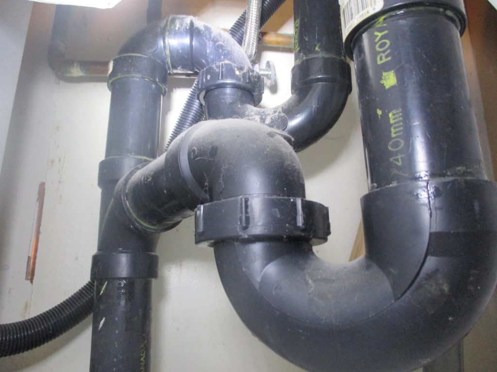 plumbing - Install air admittance valve to solve musty smell (sewer gas ...