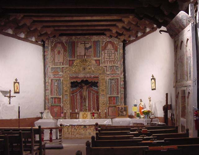 Sanctuario de Chimayo Interior