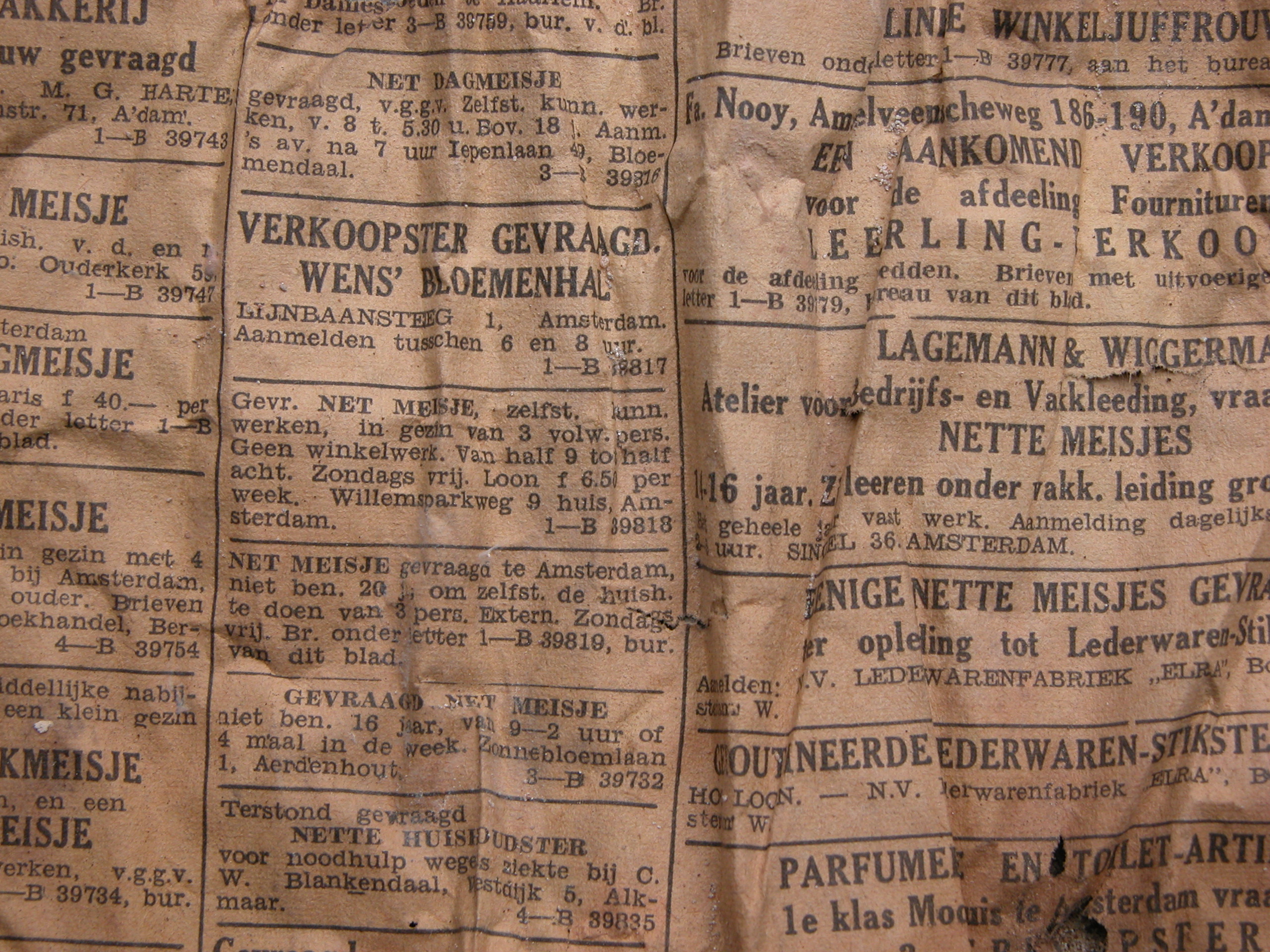 news paper old dutch advertising page