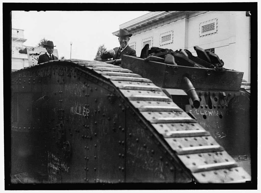 LIBERTY LOANS. OFFICIAL LIBERTY BOND CAR, AND TANK