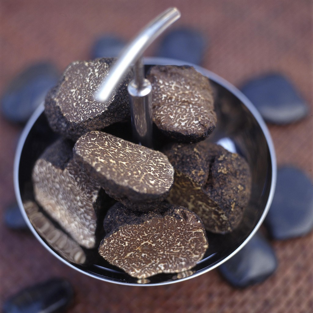 Truffes : truffe noire du Périgord, truffe de bourgogne, truffe blanche ...